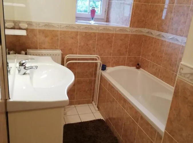 La Haye Georget Bed & Breakfast Feneu